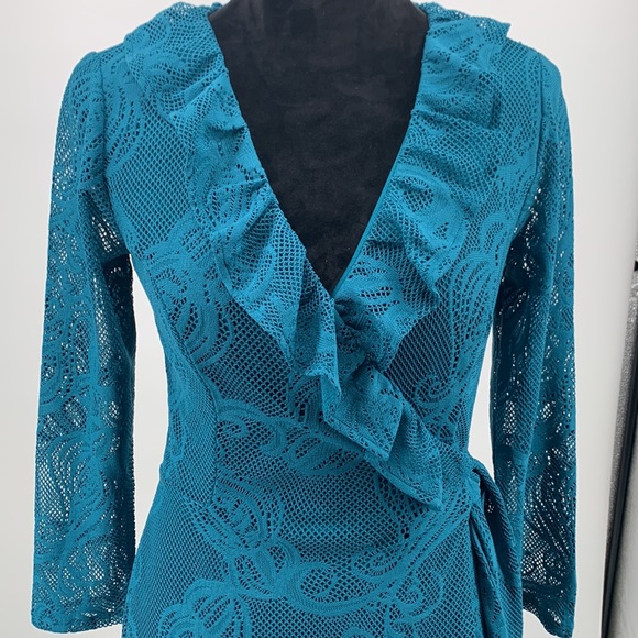 NWT Lilly Pulitzer Dress size Small Tiki Wrap Ruffle Tidal lace teal - Picture 5 of 11